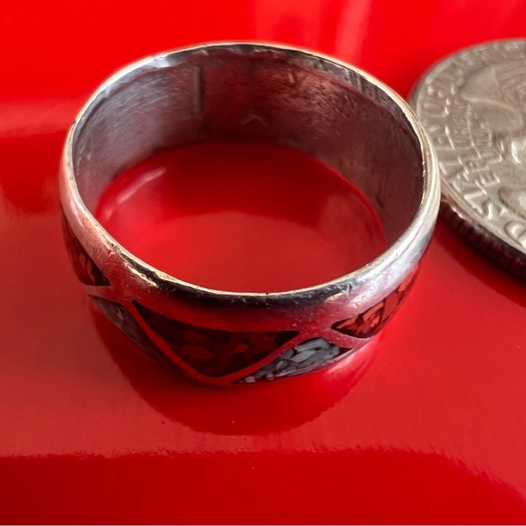 Vintage Southwestern Silver Turquoise & Coral Inlay Infinity Band. Size 4.5 - Picture 12 of 14